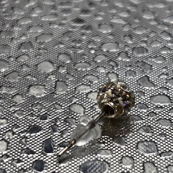 "5/$25" Mismatched Silver Tone Rhinestone Seashell Ball Cluster Post Earrings - Picture 4 of 9